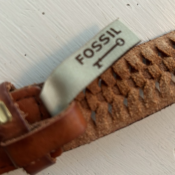 FOSSIL woven leather belt with gold toned buckle, women’s Medium - Picture 4 of 8